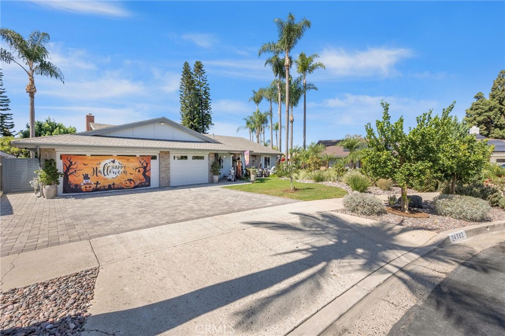 Lots of parking space - 24382 Corta Cresta, Lake Forest CA 92630 - photo 5