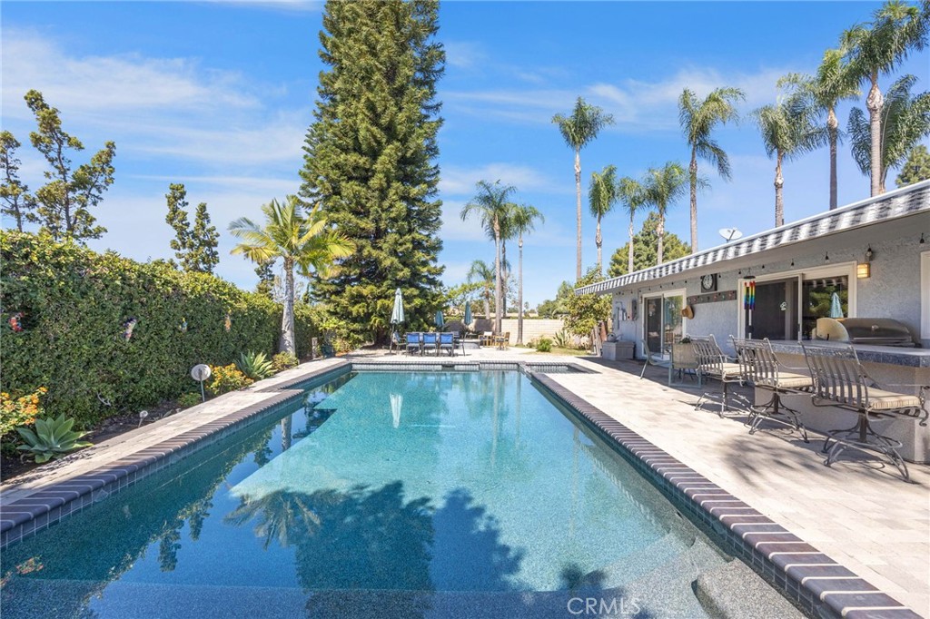 Gorgeous pebbletec saltwater pool and spa - 24382 Corta Cresta, Lake Forest CA 92630 - photo 27