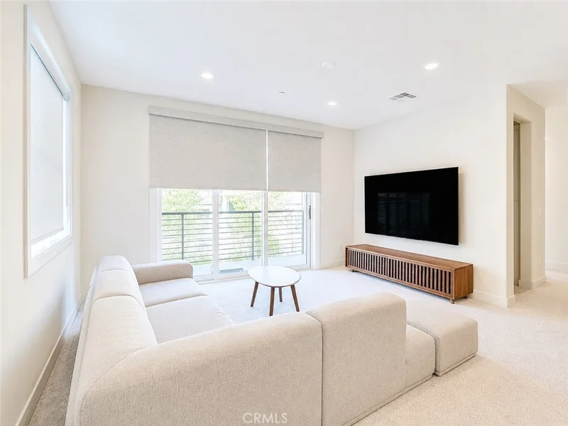 244 Siena, Lake Forest