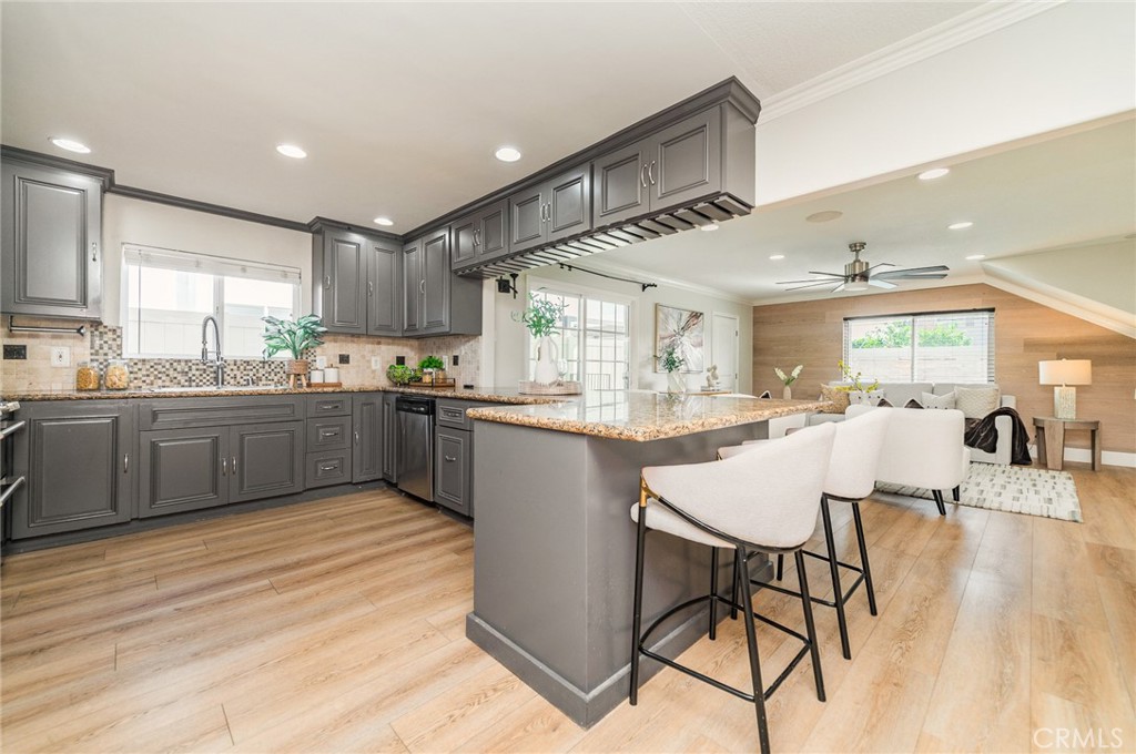 Kitchen with Breakfast Bar - 24462 Redlen, Lake Forest CA 92630 - photo 10