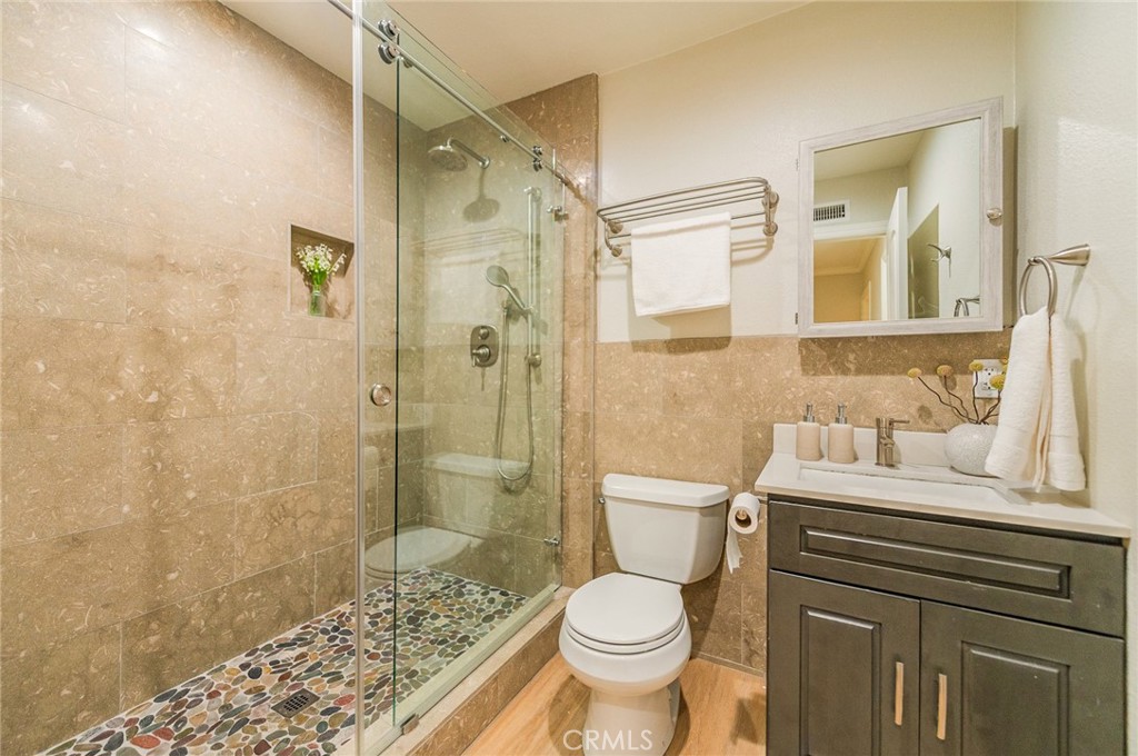 Hall Bathroom - 24462 Redlen, Lake Forest CA 92630 - photo 24