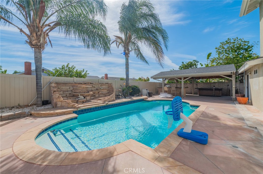 Salt Water Pool - 24462 Redlen, Lake Forest CA 92630 - photo 36