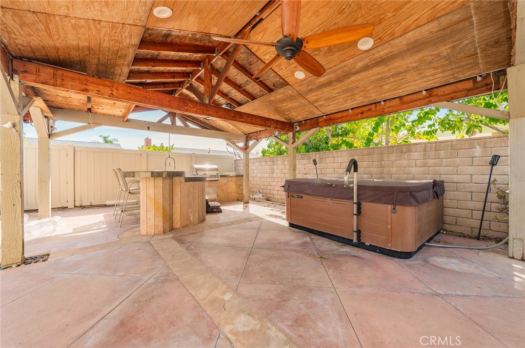 Lanai - BBQ, Faucet, Ice Maker, Spa - 24462 Redlen, Lake Forest CA 92630 - photo 38