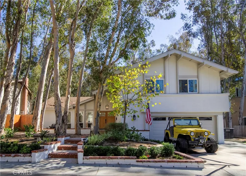 24656 Shadowfax Dr, Lake Forest, CA 92630