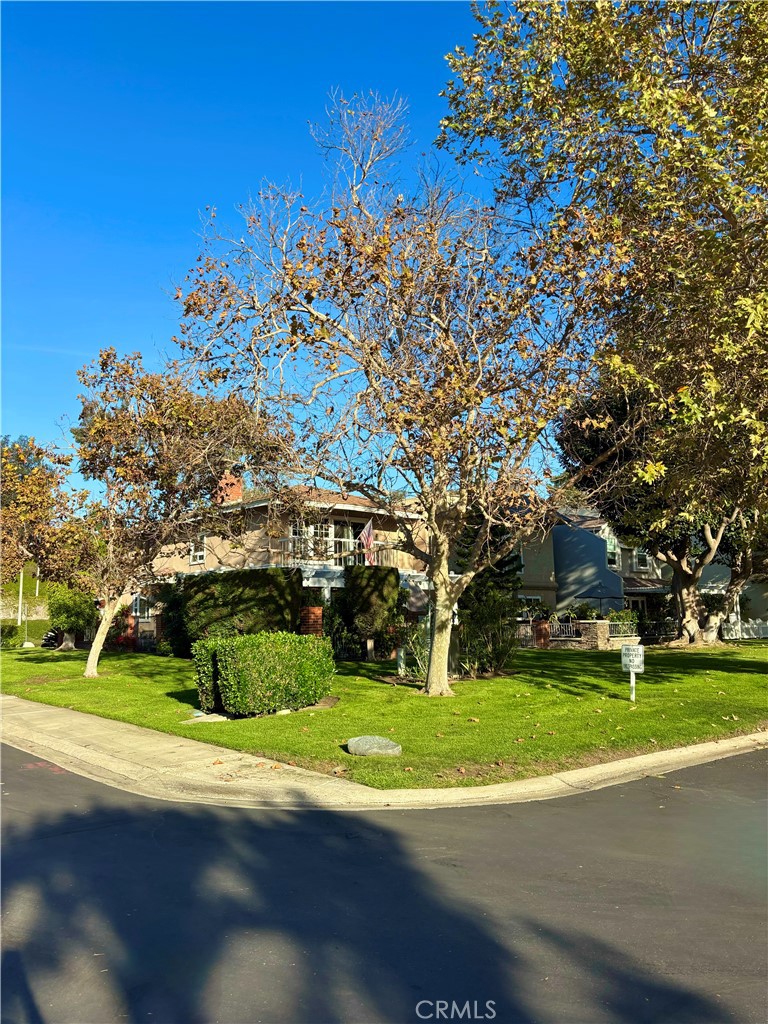 24662 Toledo, Lake Forest CA 92630 - photo 4