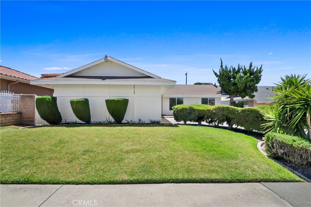 24668 Jutewood, Lake Forest CA 92630 - photo 4
