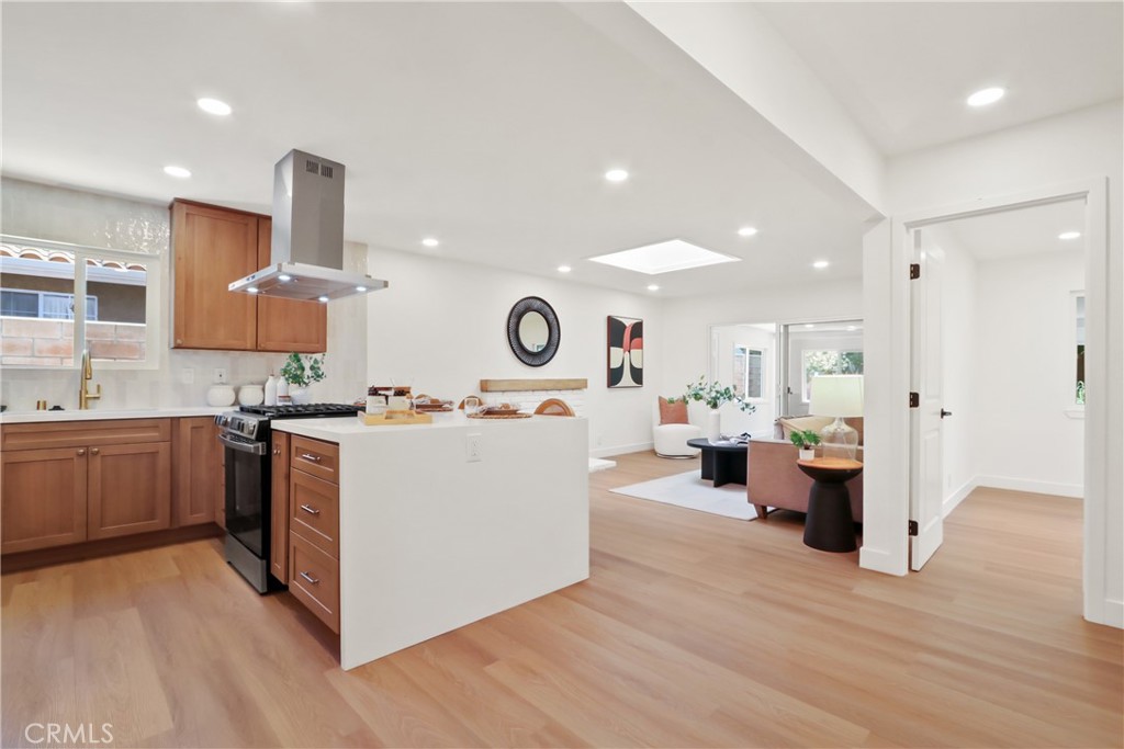 24668 Jutewood, Lake Forest CA 92630 - photo 5