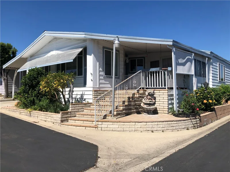 24701 Raymond 195, Lake Forest