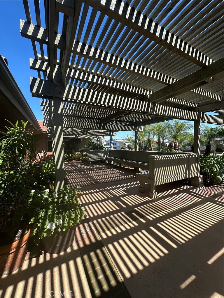 community area - 24701 Raymond 195, Lake Forest CA 92630 - photo 21
