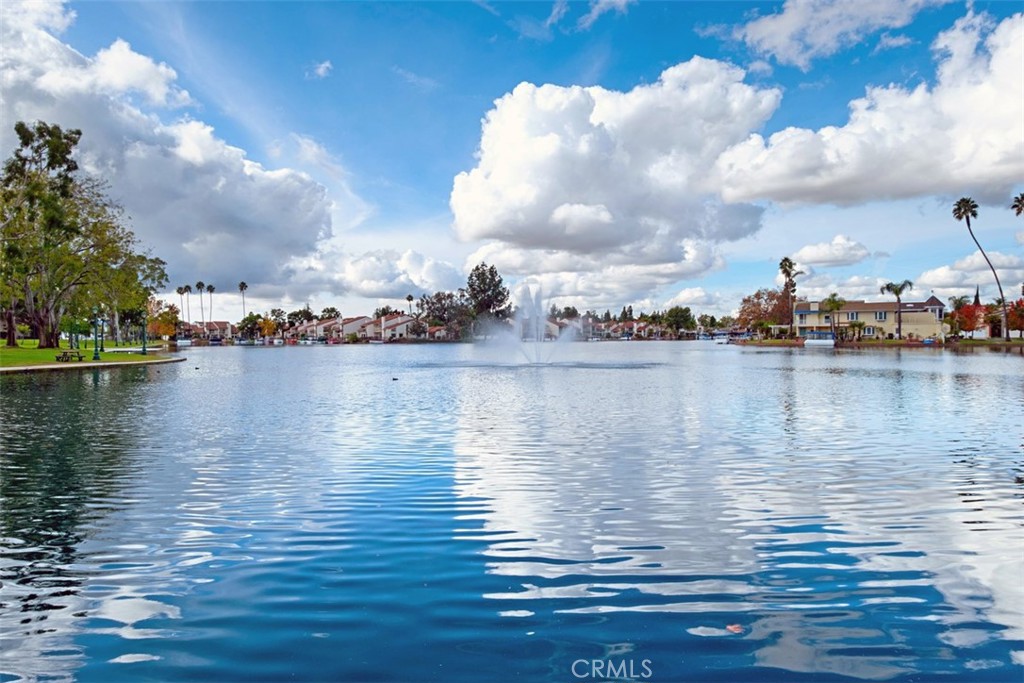 Sun & Sail lake. - 24712 Via Del Rio, Lake Forest CA 92630 - photo 35