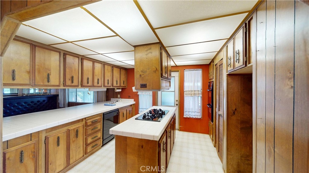 24921 Muirlands 199, Lake Forest CA 92630 - photo 3
