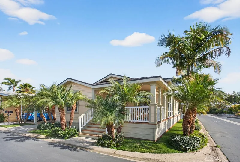 24921 Muirlands Boulevard 63, Lake Forest
