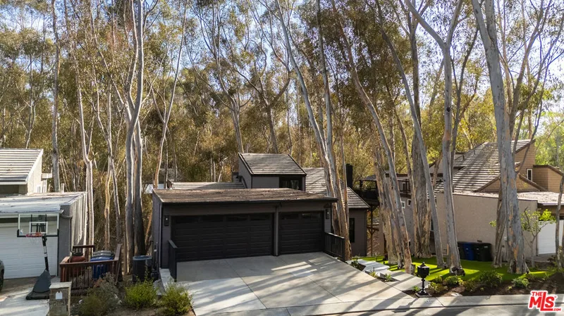 24946 Ravenswood, Lake Forest
