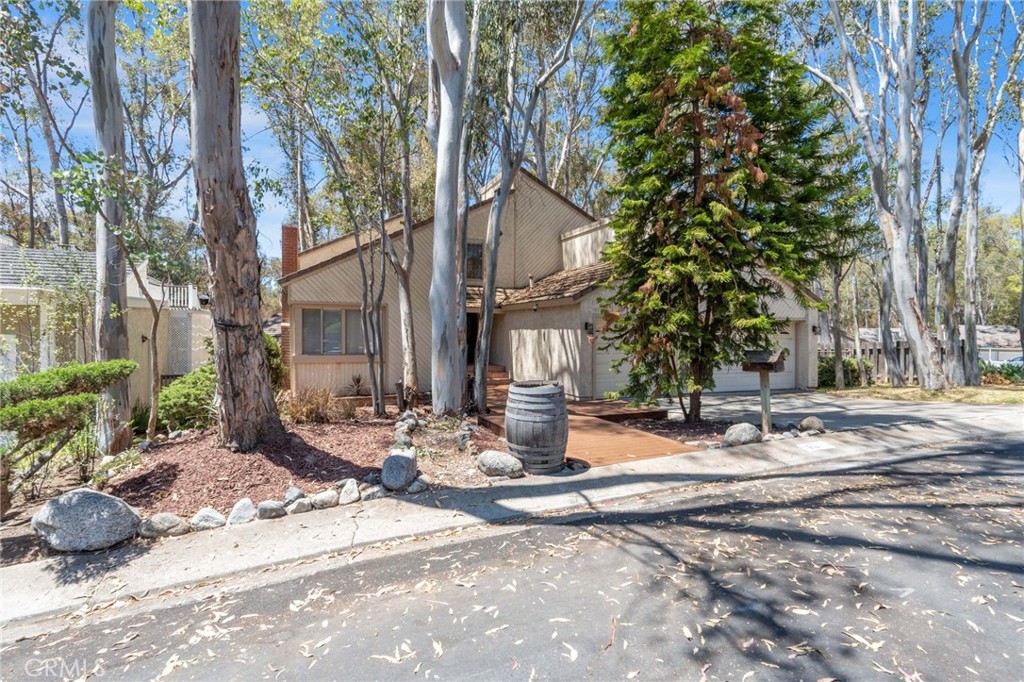 25012 Woodridge, Lake Forest CA 92630 - photo 3