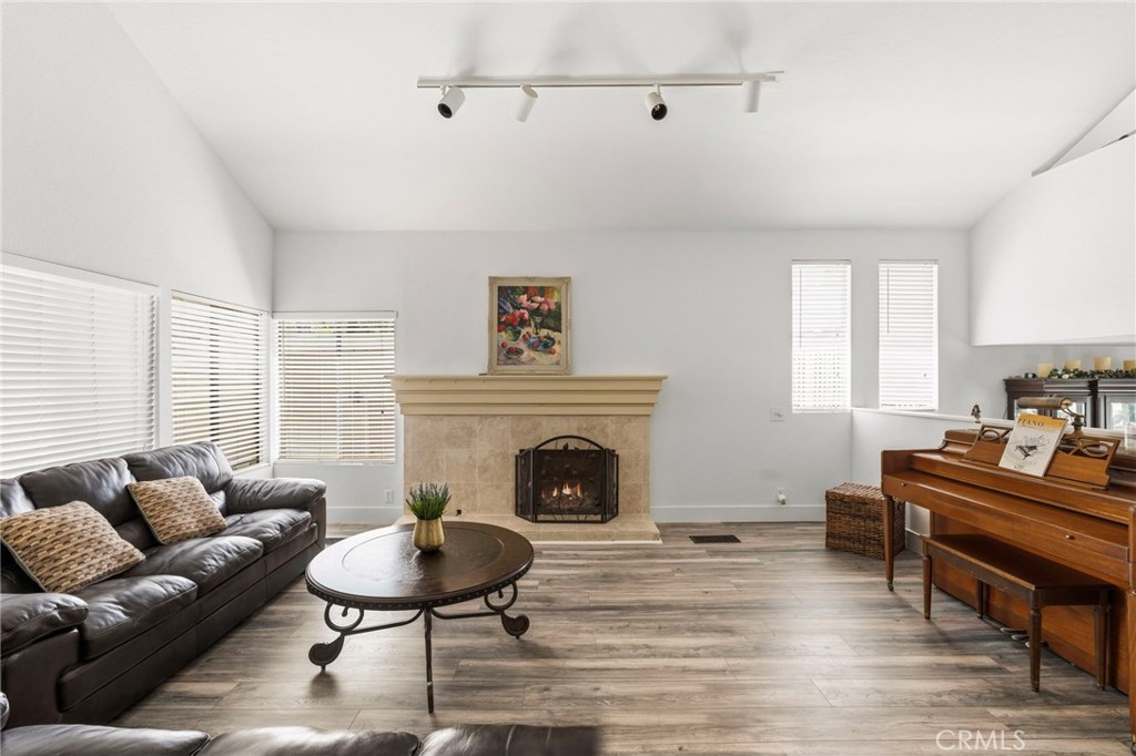 25012 Woodridge, Lake Forest CA 92630 - photo 11
