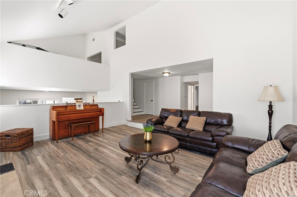 25012 Woodridge, Lake Forest CA 92630 - photo 12