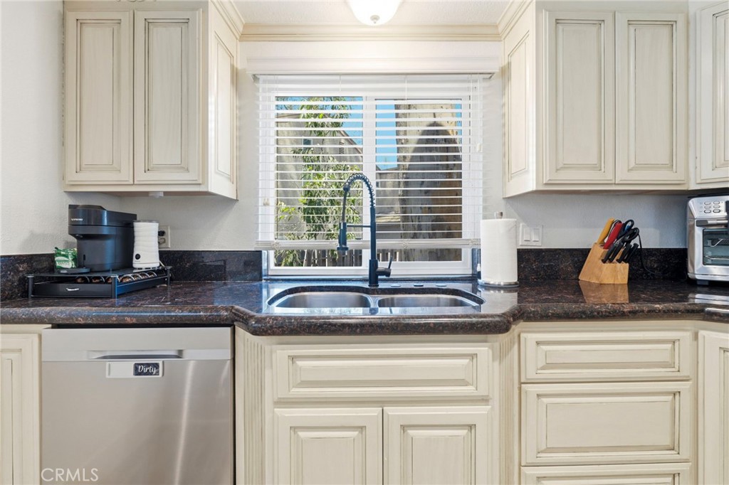 25012 Woodridge, Lake Forest CA 92630 - photo 19