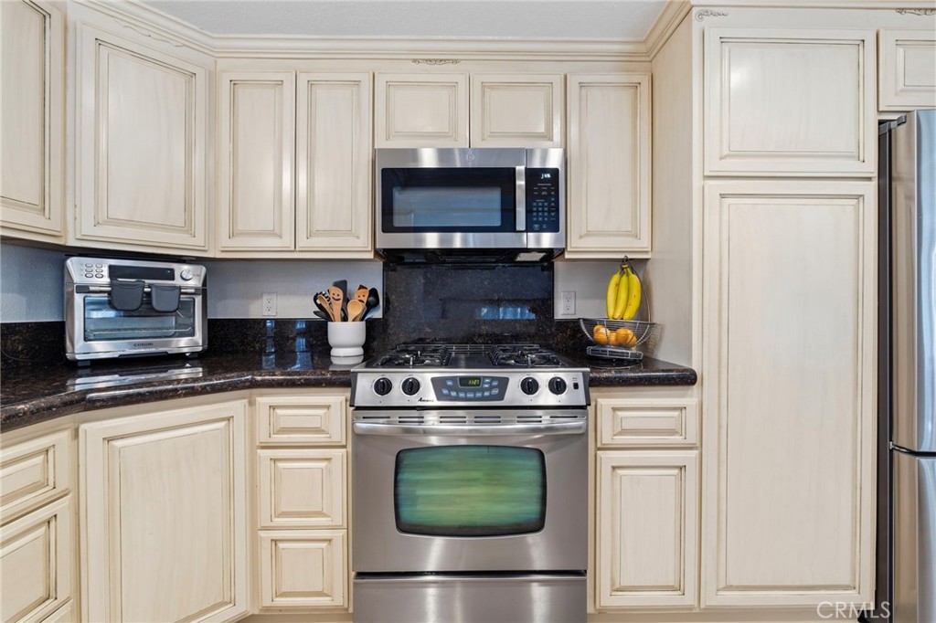 25012 Woodridge, Lake Forest CA 92630 - photo 20