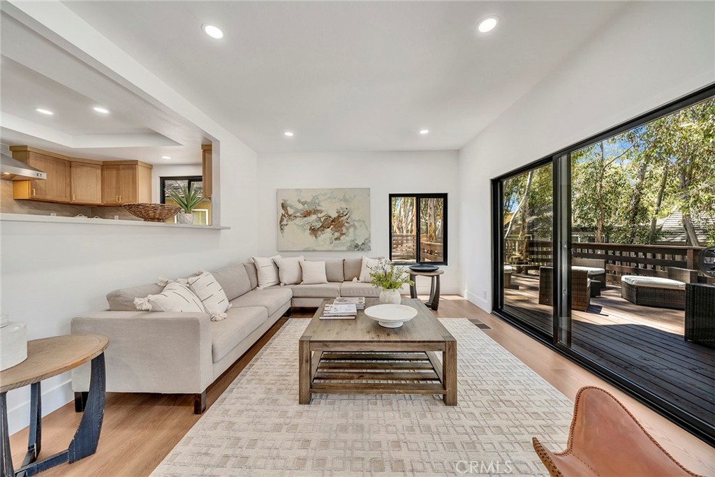 25031 Castlewood, Lake Forest CA 92630 - photo 3