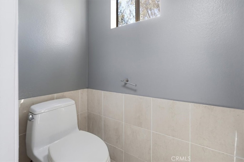 25045 Castlewood, Lake Forest CA 92630 - photo 23