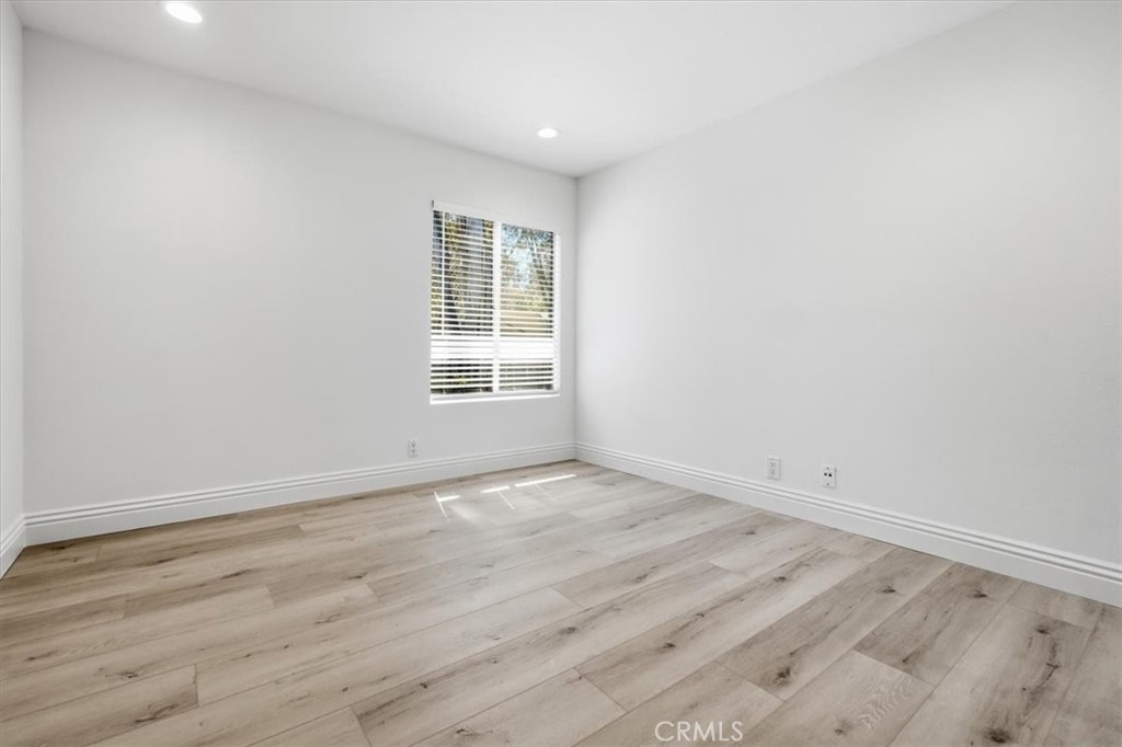25045 Castlewood, Lake Forest CA 92630 - photo 28