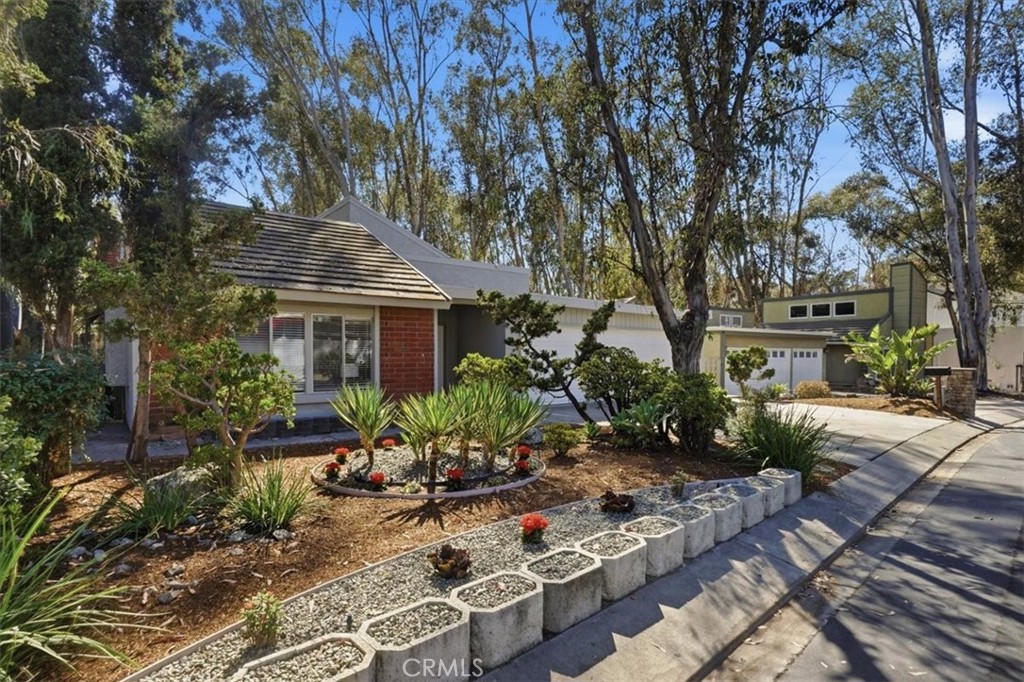 25045 Castlewood, Lake Forest CA 92630 - photo 30