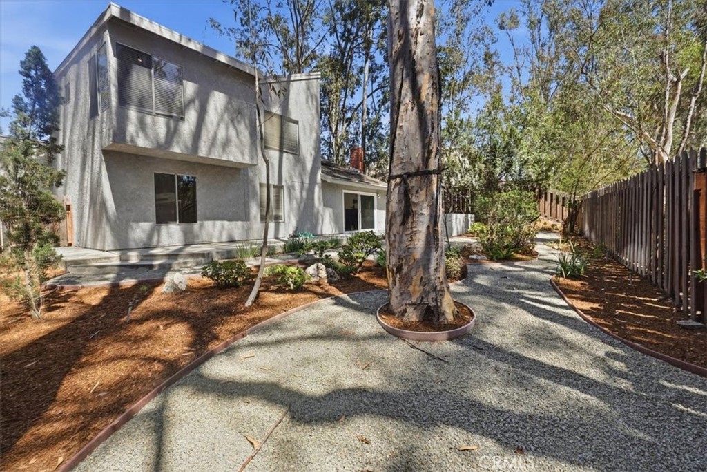 25045 Castlewood, Lake Forest CA 92630 - photo 38
