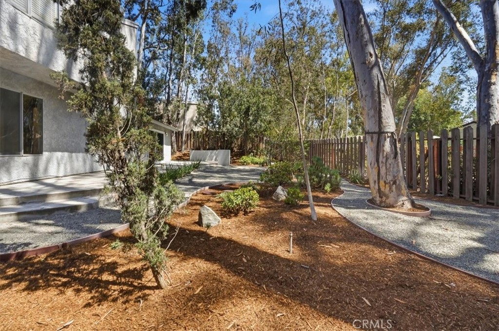 25045 Castlewood, Lake Forest CA 92630 - photo 39