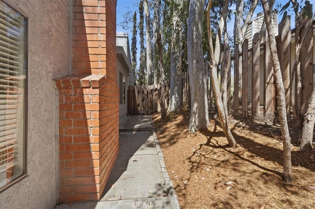 25045 Castlewood, Lake Forest CA 92630 - photo 41