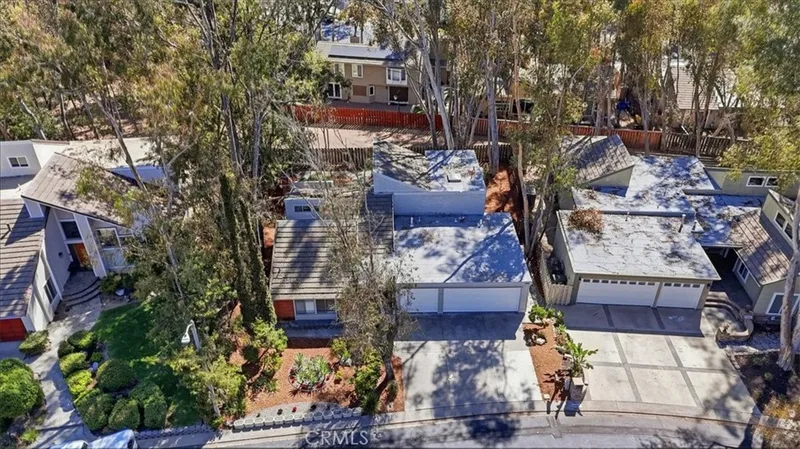 25045 Castlewood, Lake Forest