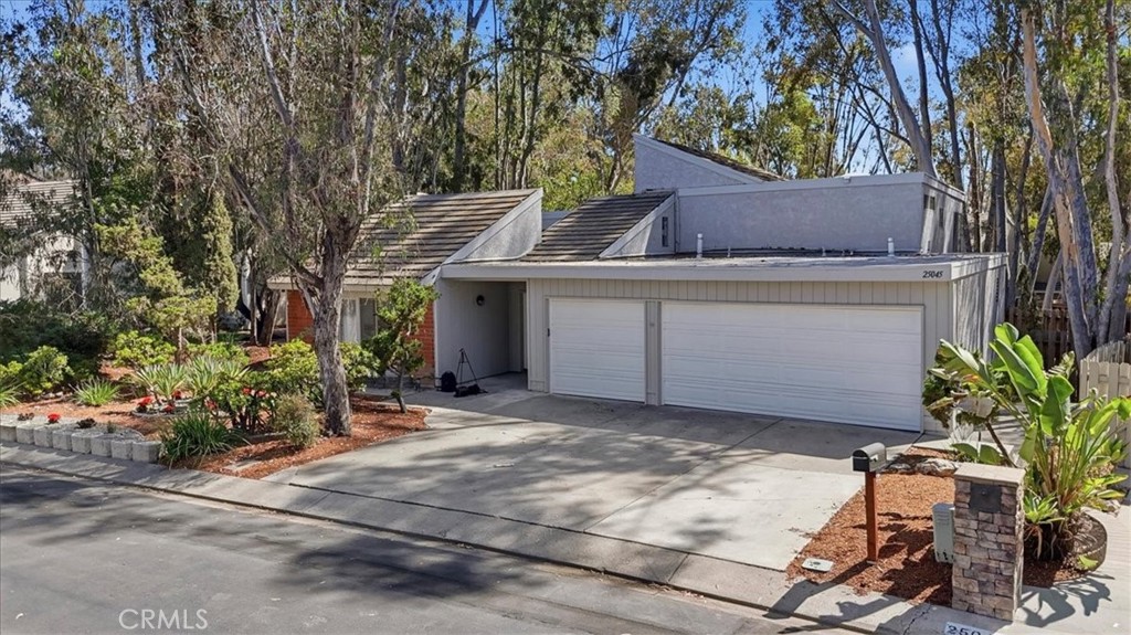 25045 Castlewood, Lake Forest CA 92630 - photo 10