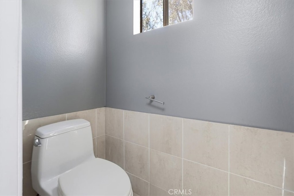 25045 Castlewood, Lake Forest CA 92630 - photo 31