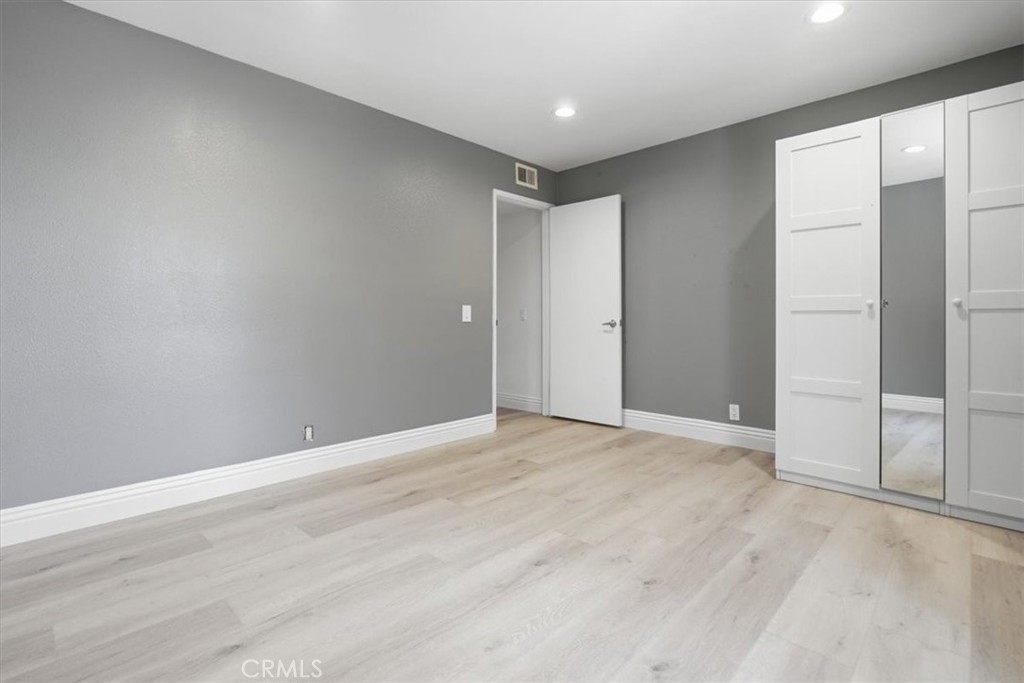 25045 Castlewood, Lake Forest CA 92630 - photo 32