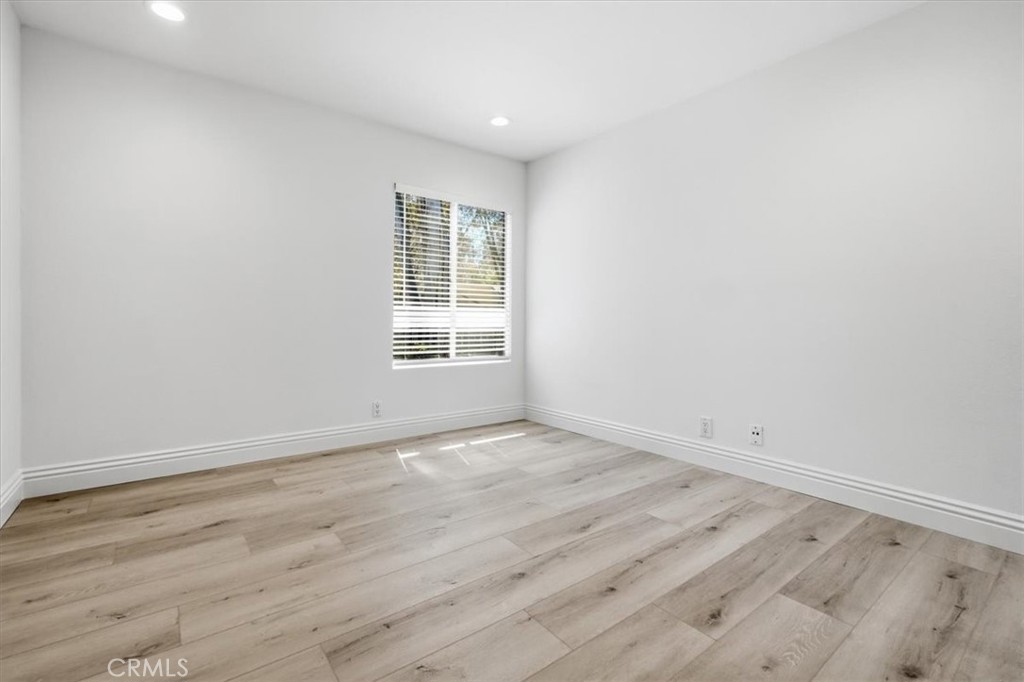 25045 Castlewood, Lake Forest CA 92630 - photo 36