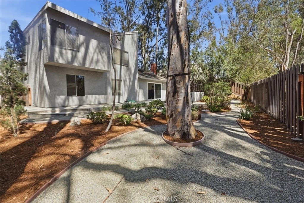 25045 Castlewood, Lake Forest CA 92630 - photo 40