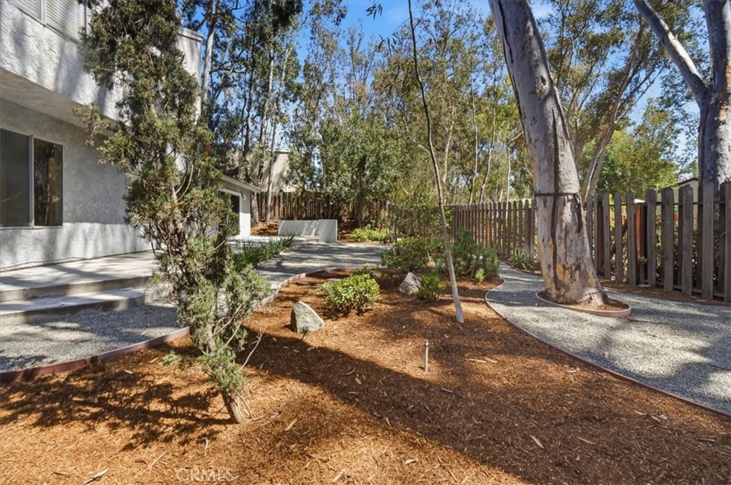 25045 Castlewood, Lake Forest CA 92630 - photo 41
