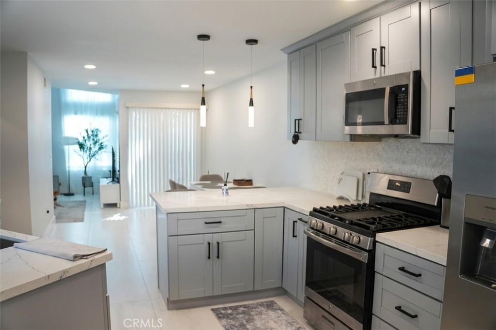 25166 Chestnutwood, Lake Forest CA 92630 - photo 3