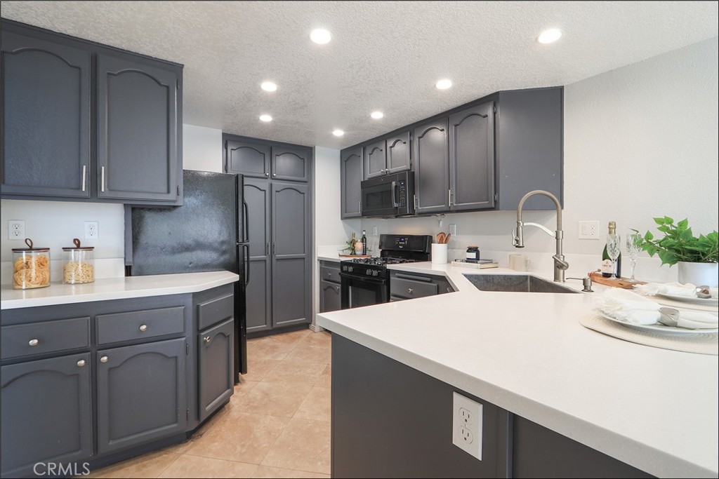 25226 Calle Madrid, Lake Forest CA 92630 - photo 11