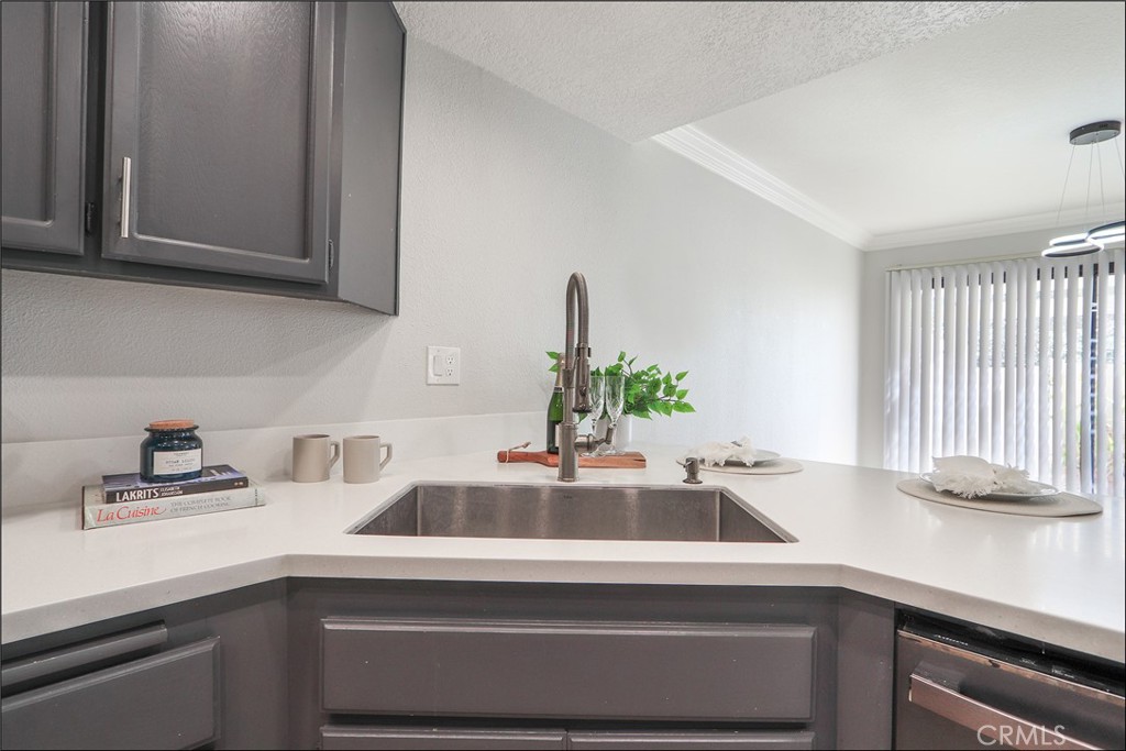 25226 Calle Madrid, Lake Forest CA 92630 - photo 12