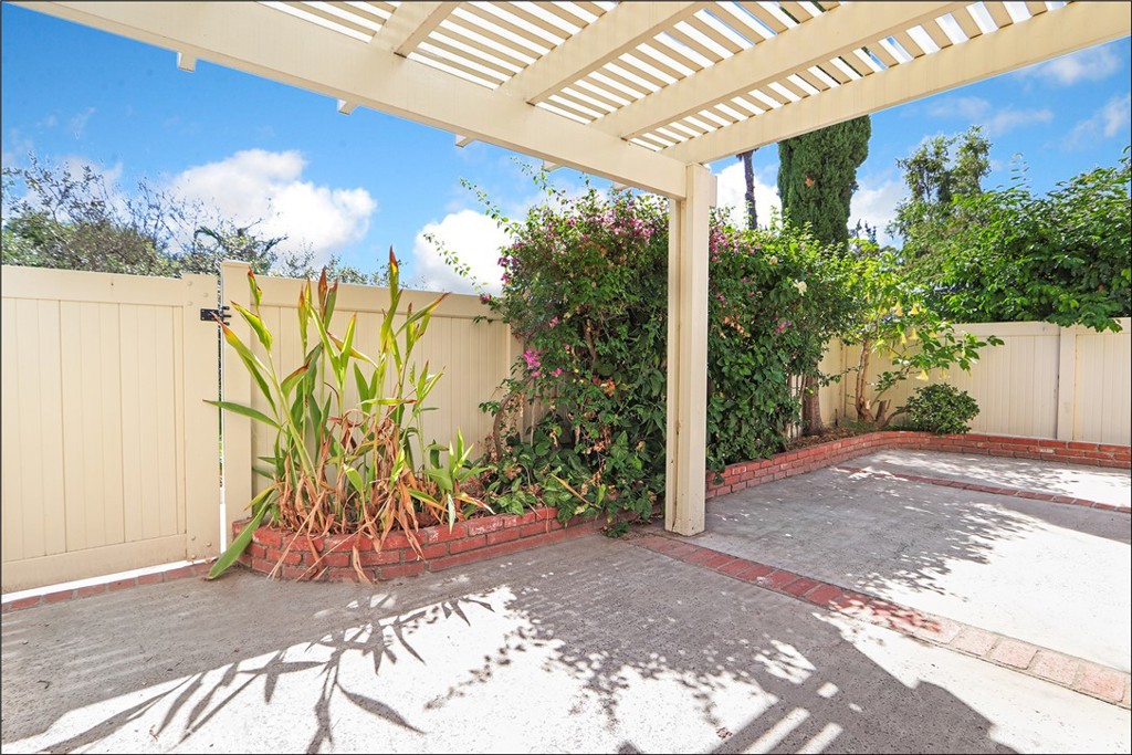 25226 Calle Madrid, Lake Forest CA 92630 - photo 28