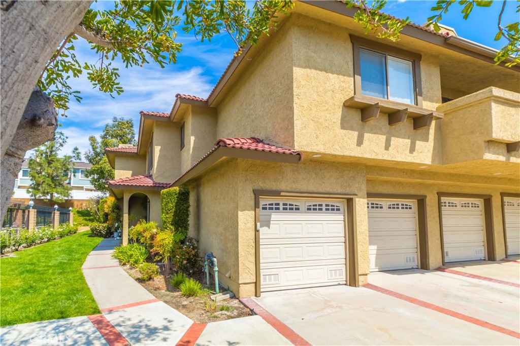 25261 Tanoak, Lake Forest CA 92630 - photo 1