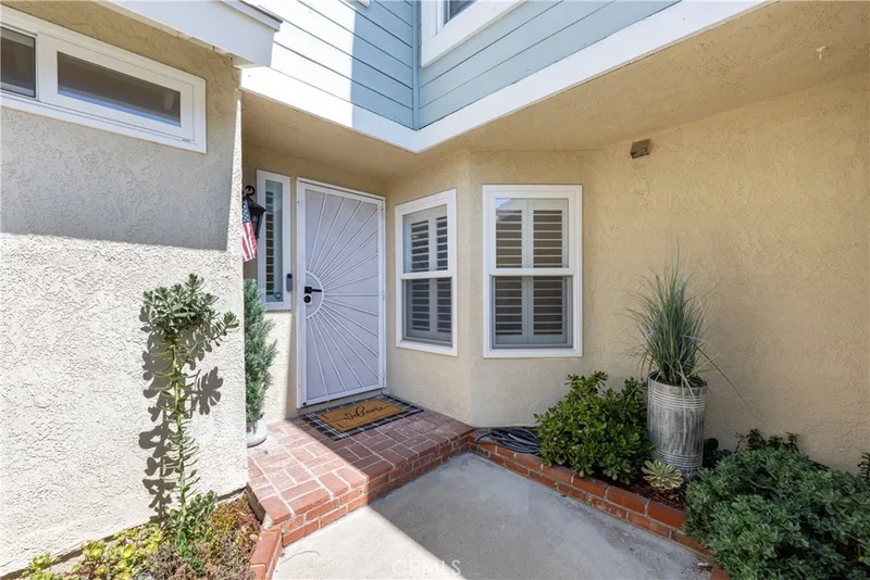 25271 Baja Mar, Lake Forest, CA 92630