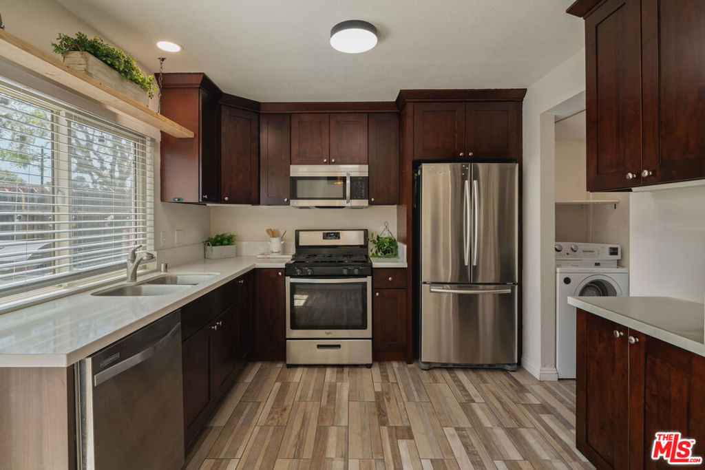 25354 Via Verde 2, Lake Forest CA 92630 - photo 5