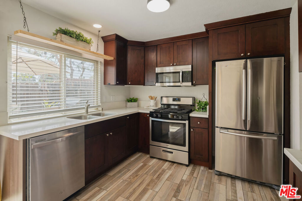 25354 Via Verde 2, Lake Forest CA 92630 - photo 6