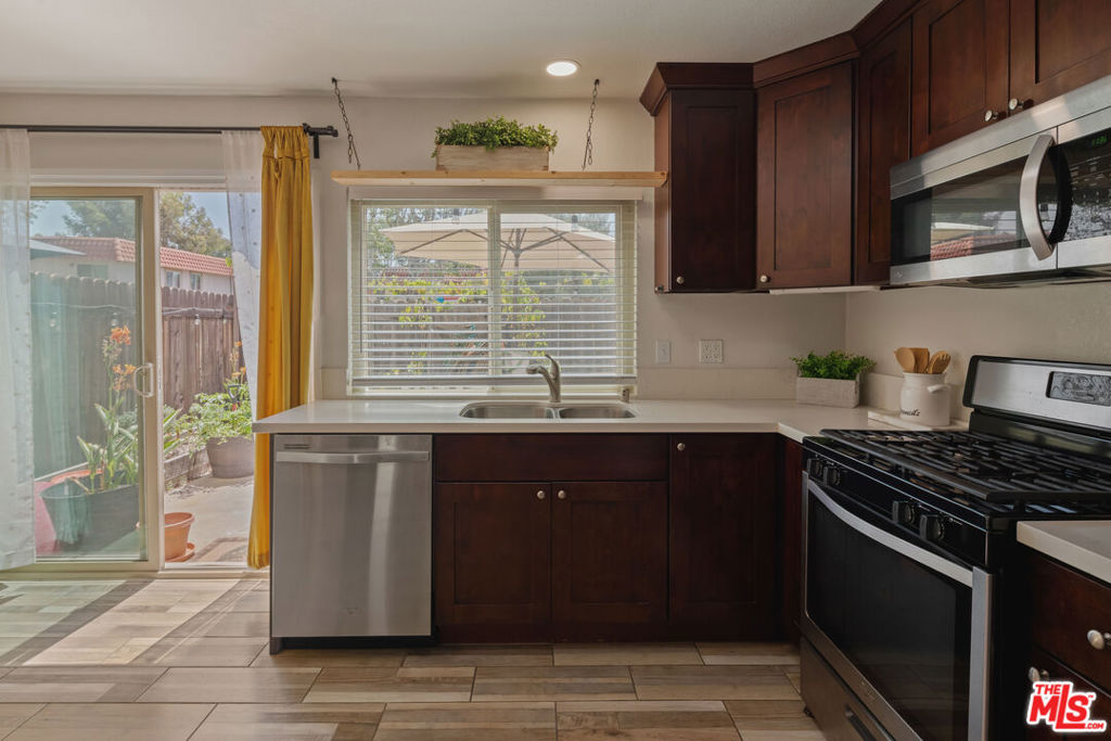 25354 Via Verde 2, Lake Forest CA 92630 - photo 9