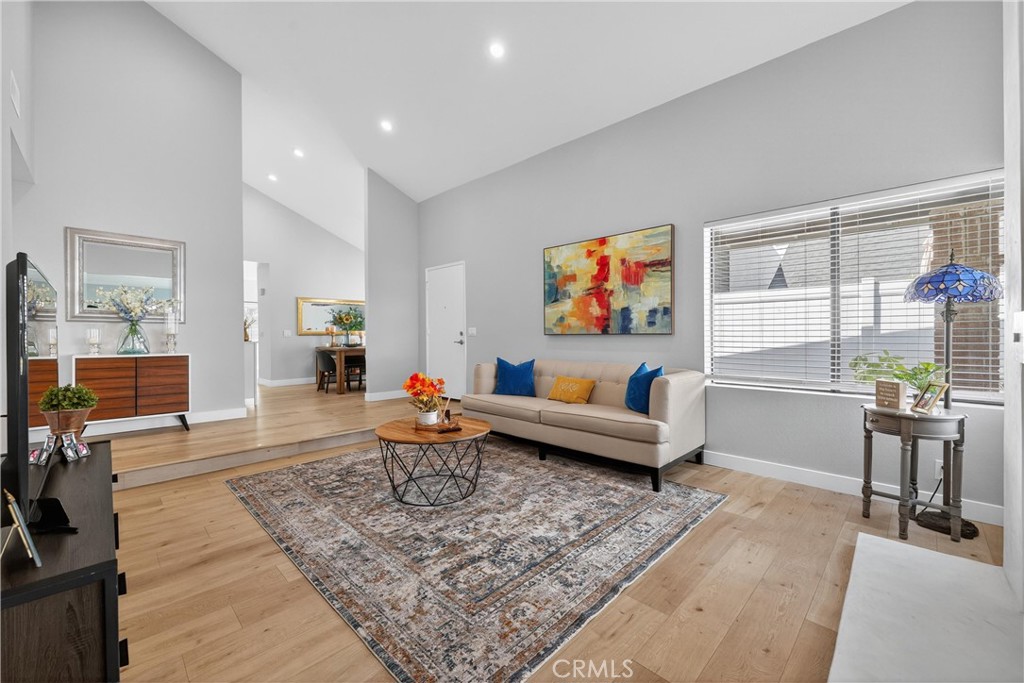 Big windows flood room with natural light - 25482 Coral Wood Street, Lake Forest CA 92630 - photo 1
