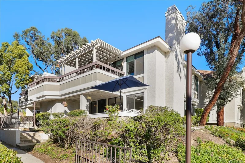 25701 View Pointe 8C, Lake Forest