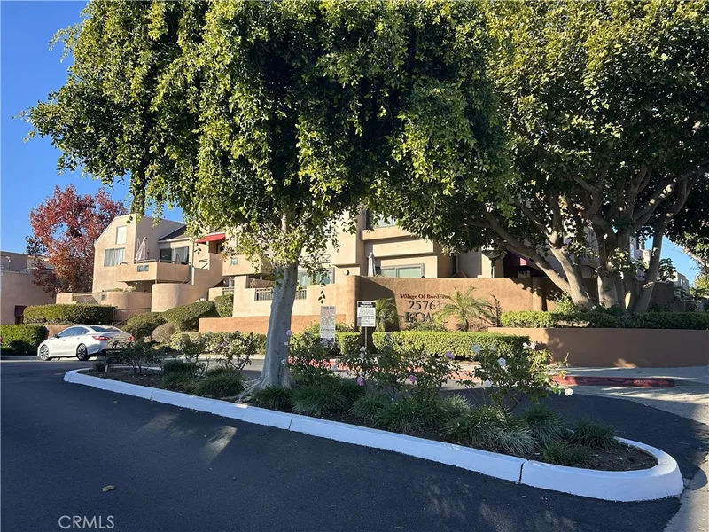 25761 Le Parc 5, Lake Forest, CA 92630