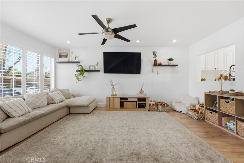 25885 Trabuco 266, Lake Forest CA 92630 - photo 4