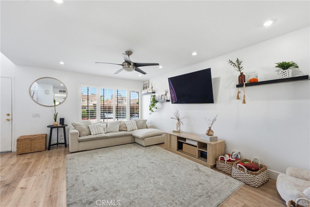 25885 Trabuco 266, Lake Forest CA 92630 - photo 6